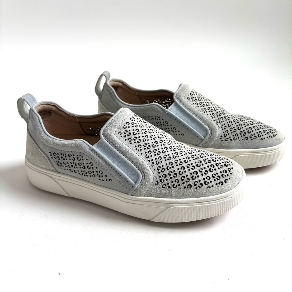 Vionic Kimmie Perf Perforated Suede Slip On Sneaker Blue Gray Size 7 - Picture 17 of 17